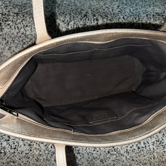 Coach metallic gold tote - Picture 4 of 5